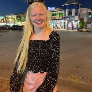 Meet your Posher, Halie